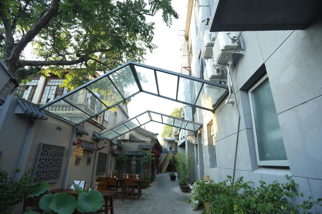 Happy Dragon Culture -in The Center Close To Forbidden City&wangfujing Street&subway Nearby &free Coffee & Free Laundry&english Speaking With Tour Services &free Wifi Unlimited For Western Software 4* Beijing