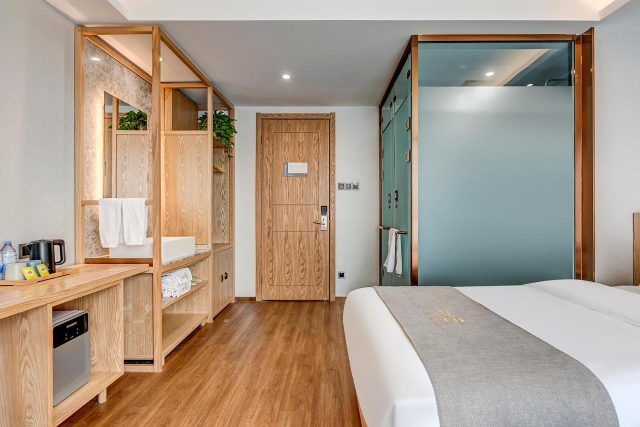 Happy Dragon Culture Hotel: With Local Insights Hotel Beijing
