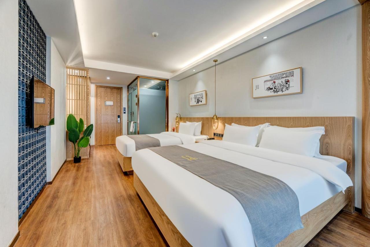 Happy Dragon Culture Hotel: With Local Insights Hotel Beijing