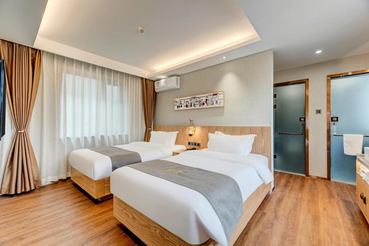 Happy Dragon Culture Hotel: With Local Insights